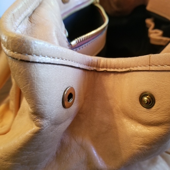 Authentic Chloe Ethel leather satchel in a beautiful butterscotch color. - Picture 4 of 12